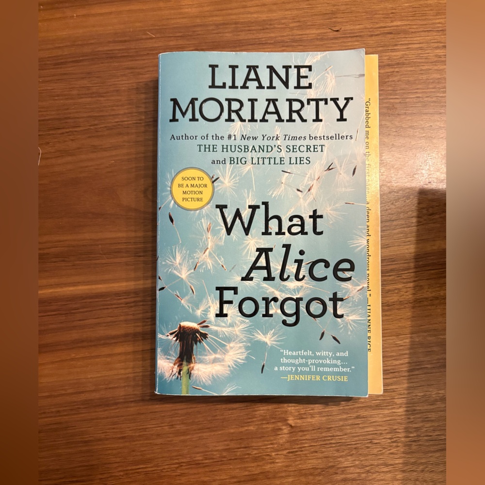 What Alice Forgot by Liane Moriarty - booktok bundle